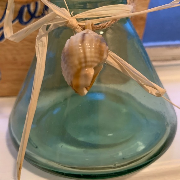 Green Glass Vase with Shell Accent - Picture 2 of 5